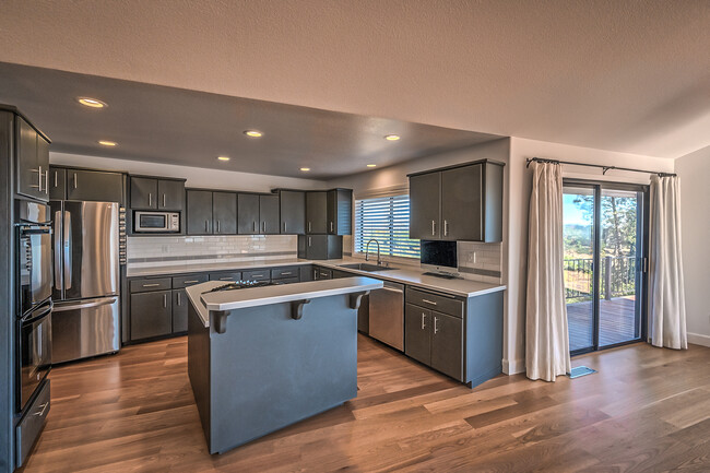 Building Photo - 8454 Crown Way