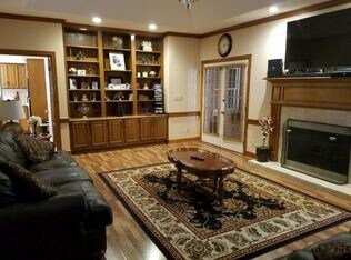Foto del edificio - 2213 Old Mill Ct