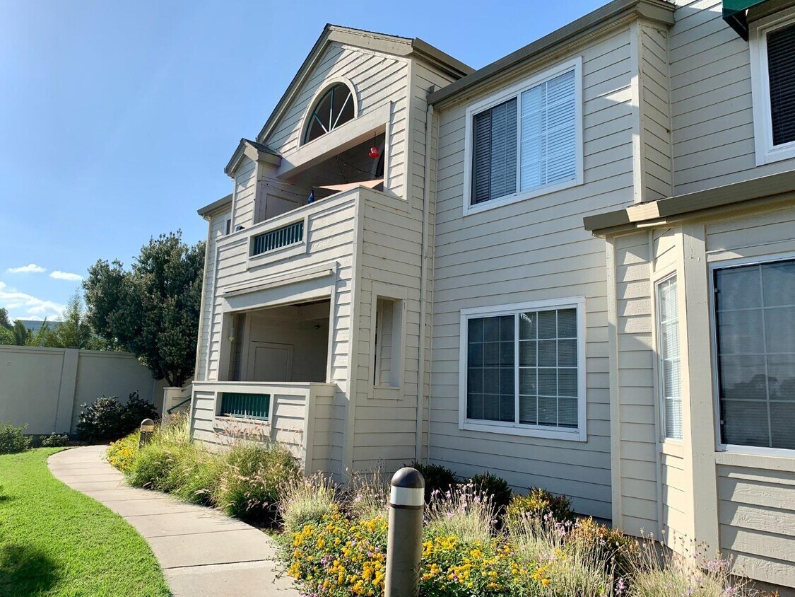 Foto principal - 2802 Hastings Shore Ln