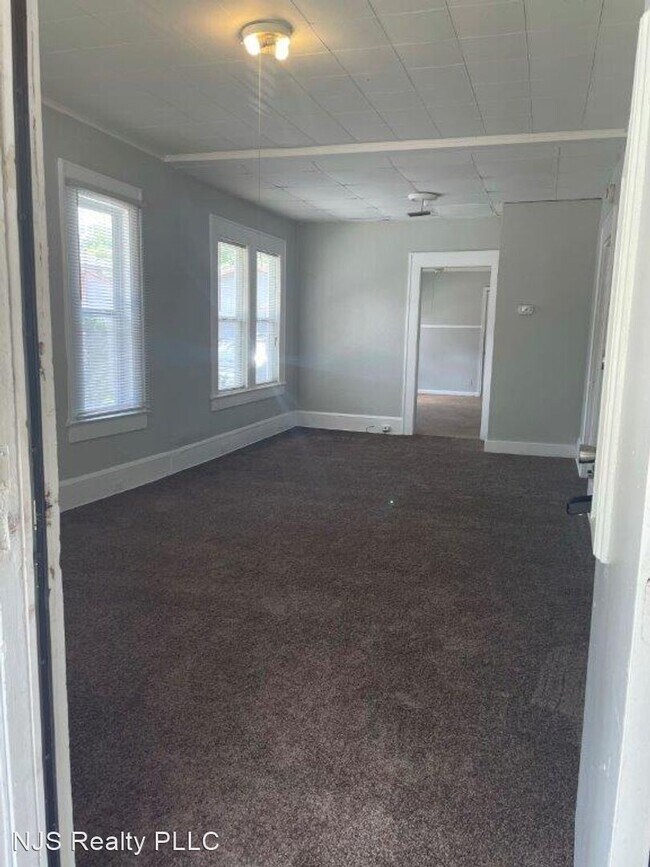 Building Photo - 3 br, 1 bath House - 2972 Dignan St.