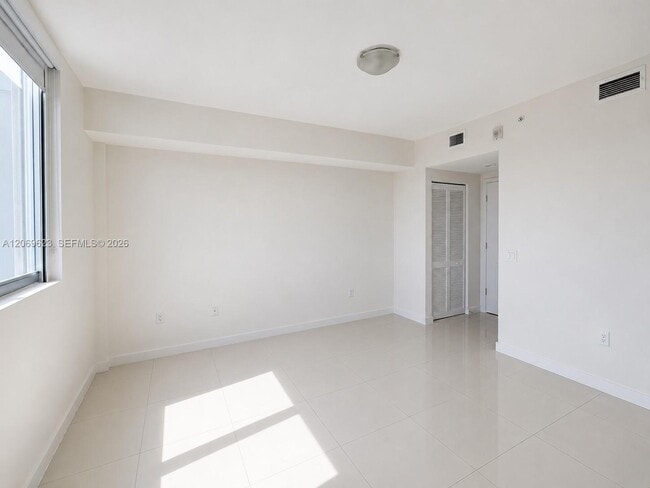 Building Photo - 7875 NW 107th Ave