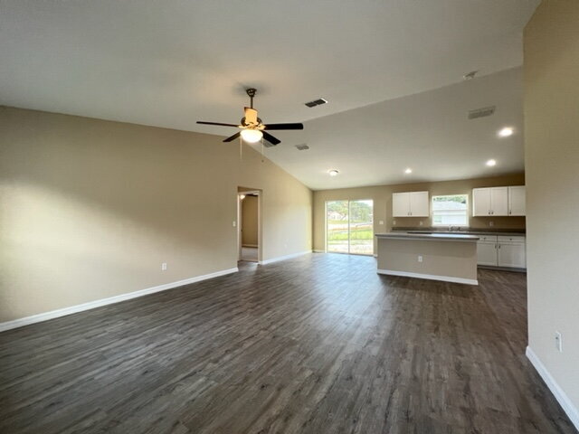 Foto del edificio - **MOVE-IN SPECIAL NO APPLICATION FEES FOR APPROVED APPLICANTS/2 WEEKS FREE RENT/Beautiful Home fo...