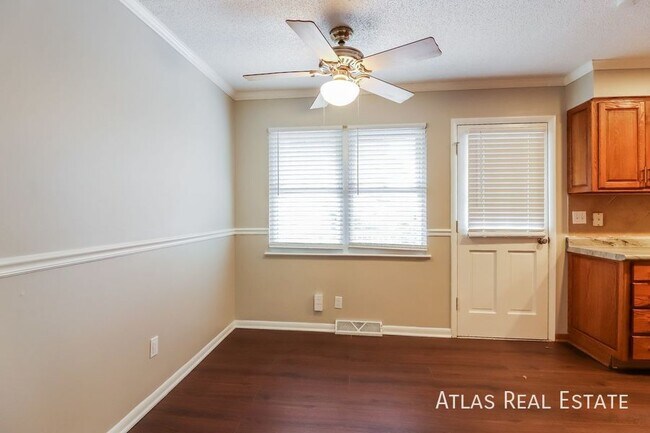 Foto del edificio - 602 NE Darwin St