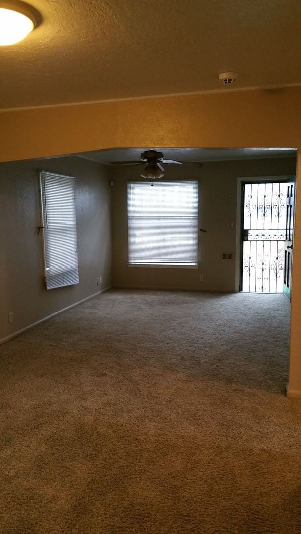 Building Photo - 2 br, 1 bath House - 104 E. Stanislaus Street