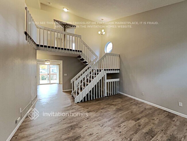 Building Photo - 12032 Monaco Dr