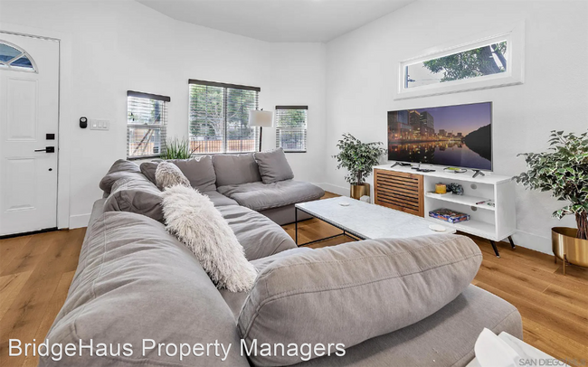Foto del edificio - 4 br, 3 bath House - 19 Evans Street