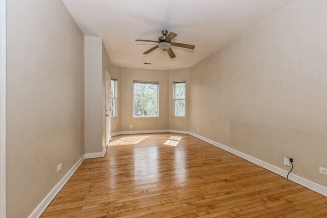 Building Photo - 3114 N Monticello Ave