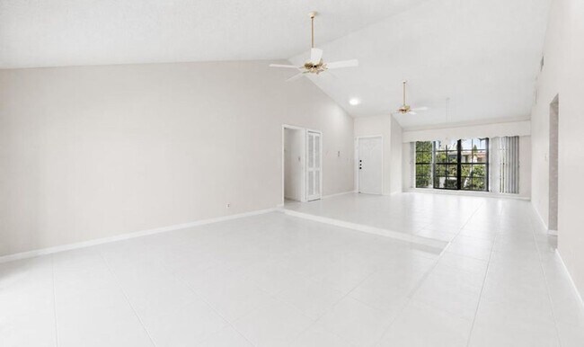 Building Photo - 5055 NW 89th Way