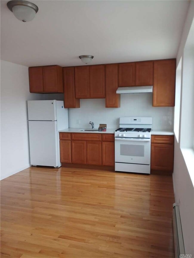 Foto del edificio - 77-25-77164 164th St