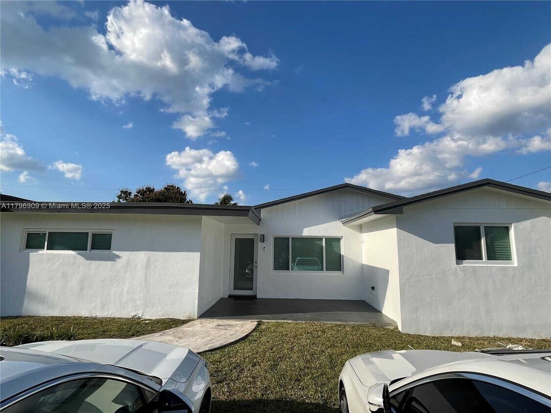 Foto principal - 10945 SW 172nd Terrace