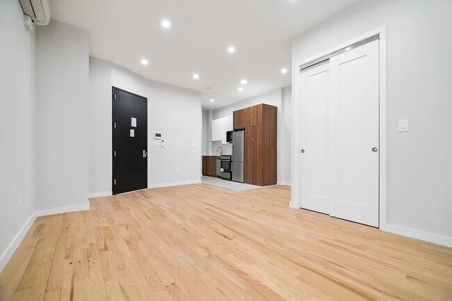 Building Photo - 117 West 57th Street