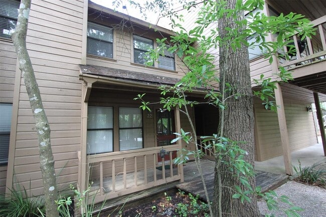 Building Photo - 22 Sawmill Grove Ct
