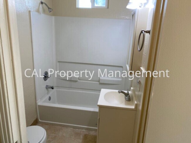 Building Photo - COSC-Wilson Duplex