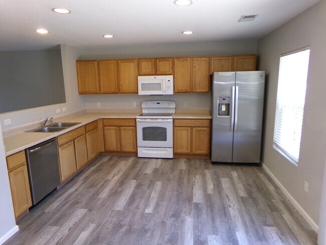 Foto del edificio - 3520 Warren Farm Ct