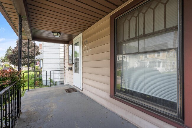 Foto del edificio - 1258 Phillips Ave
