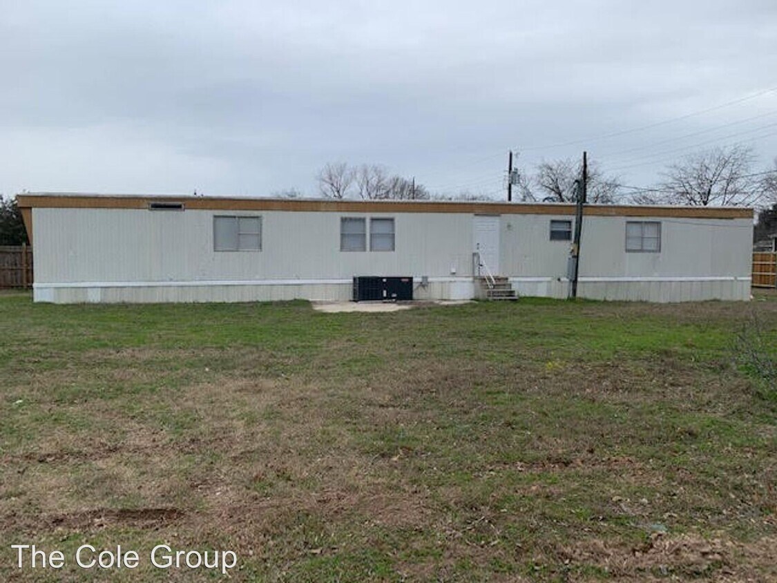 3 br, 2 bath House 1521 Dawn Dr N House for Rent in Azle, TX