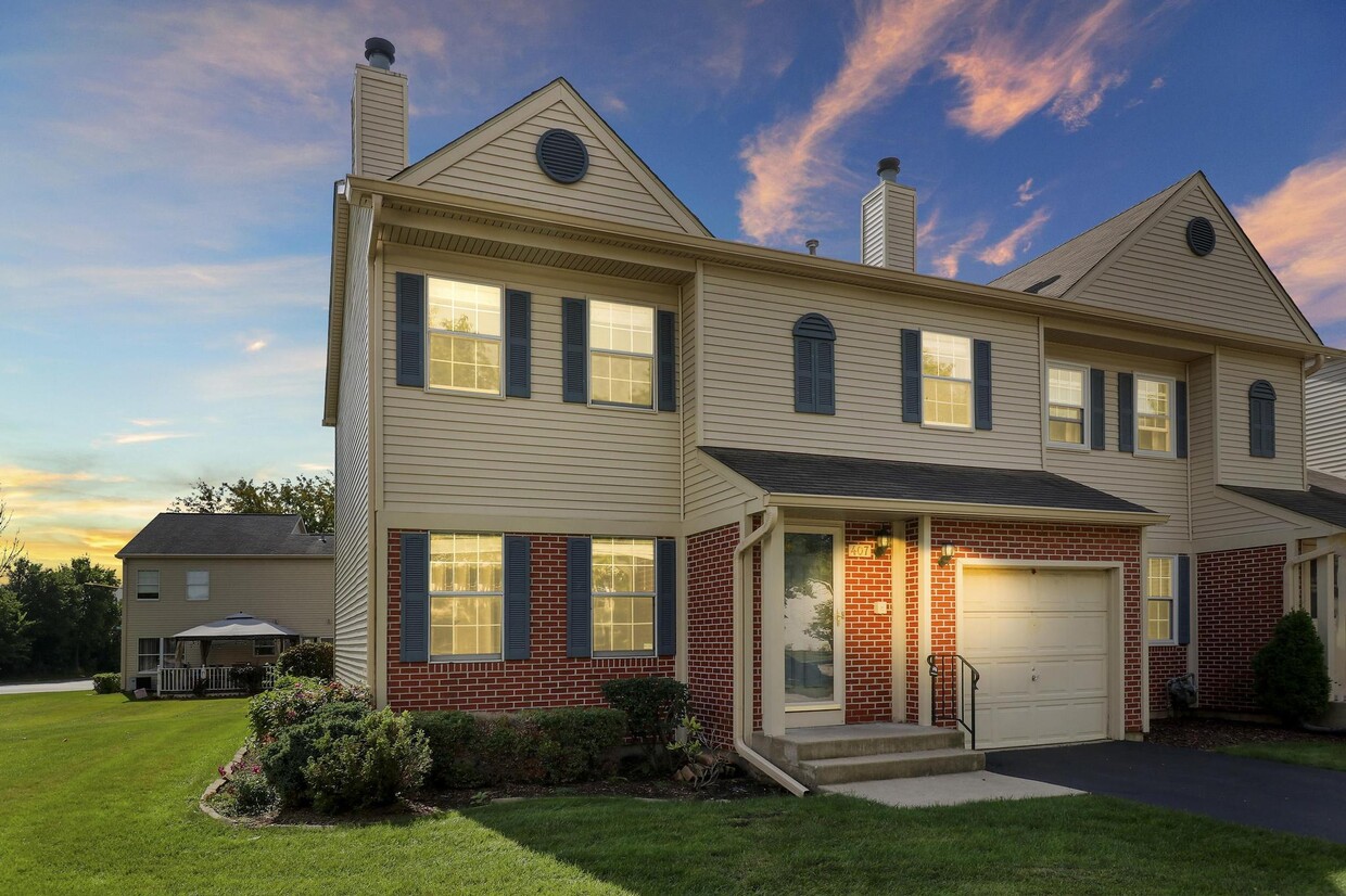 Primary Photo - 407 Ballard Dr