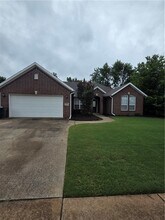 Building Photo - 3219 W Thornebrook St