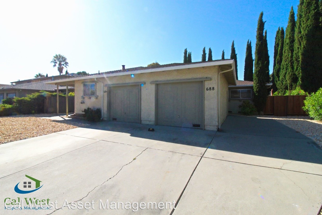 Primary Photo - 688-688 Calero Ave