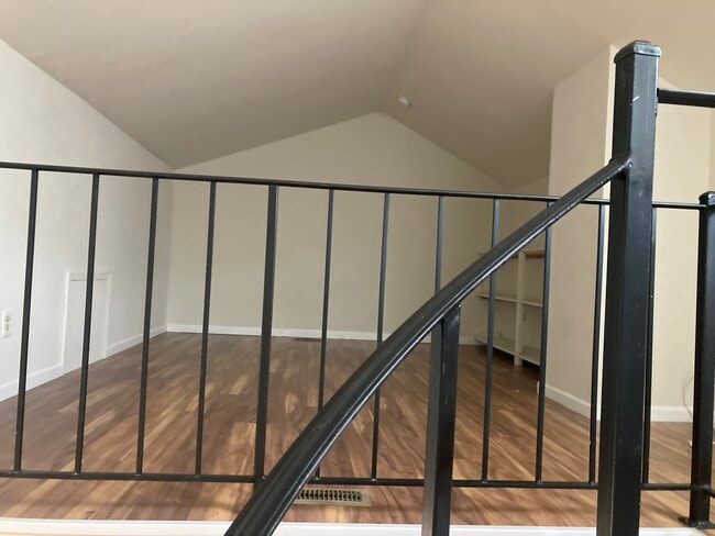 Loft - 1825 Bridgetown Pike