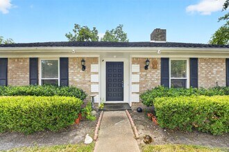 Building Photo - 12823 Westhorpe Dr