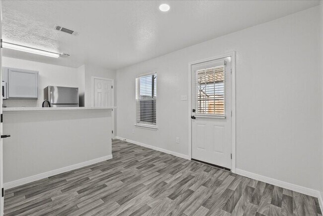 Building Photo - 5079 Akumal Calle