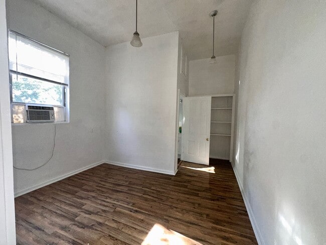 Foto del edificio - 1105 N 12th St