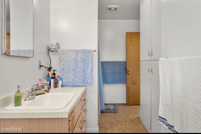 Building Photo - 2210 Sonoma Ave