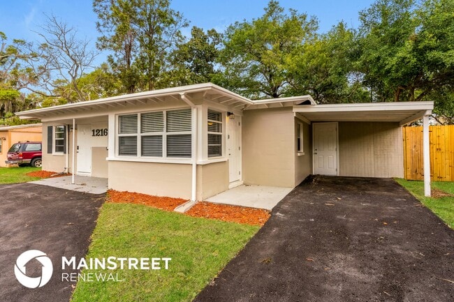 Building Photo - 1216 Claire Dr