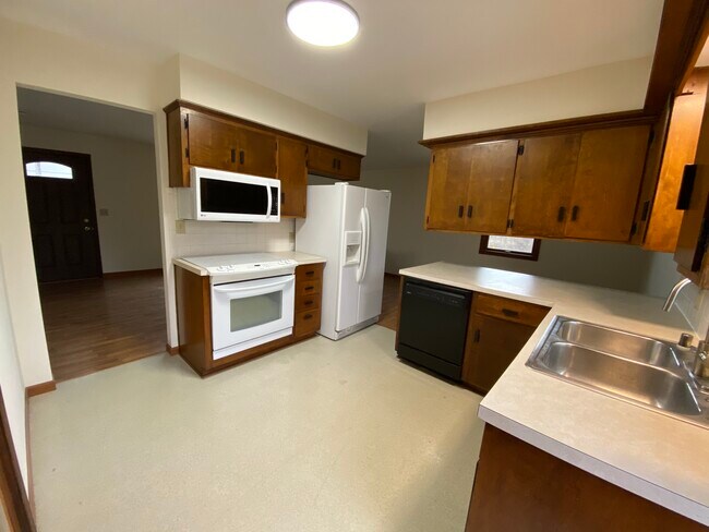 Kitchen - 2917 Missouri St