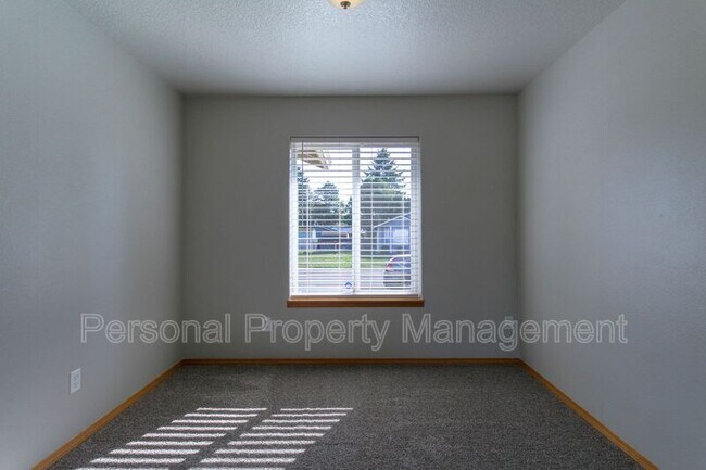 Foto del edificio - 10114 NE 75th Way