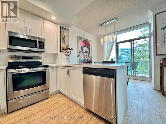 Building Photo - 3939 Duke of York Blvd