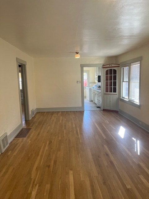 Foto del edificio - 831 E Platte Ave