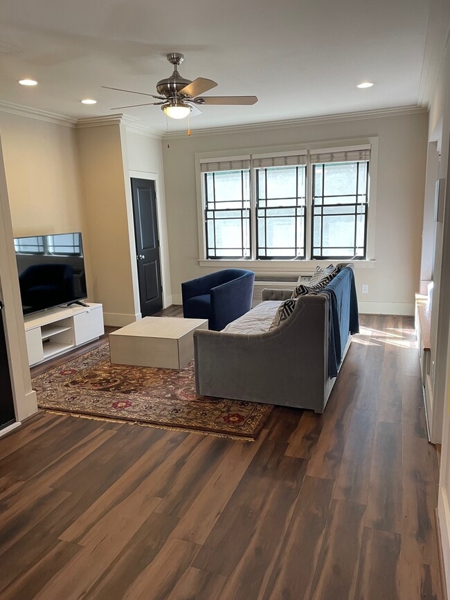 Foto del edificio - 1867 Gordon Mnr NE