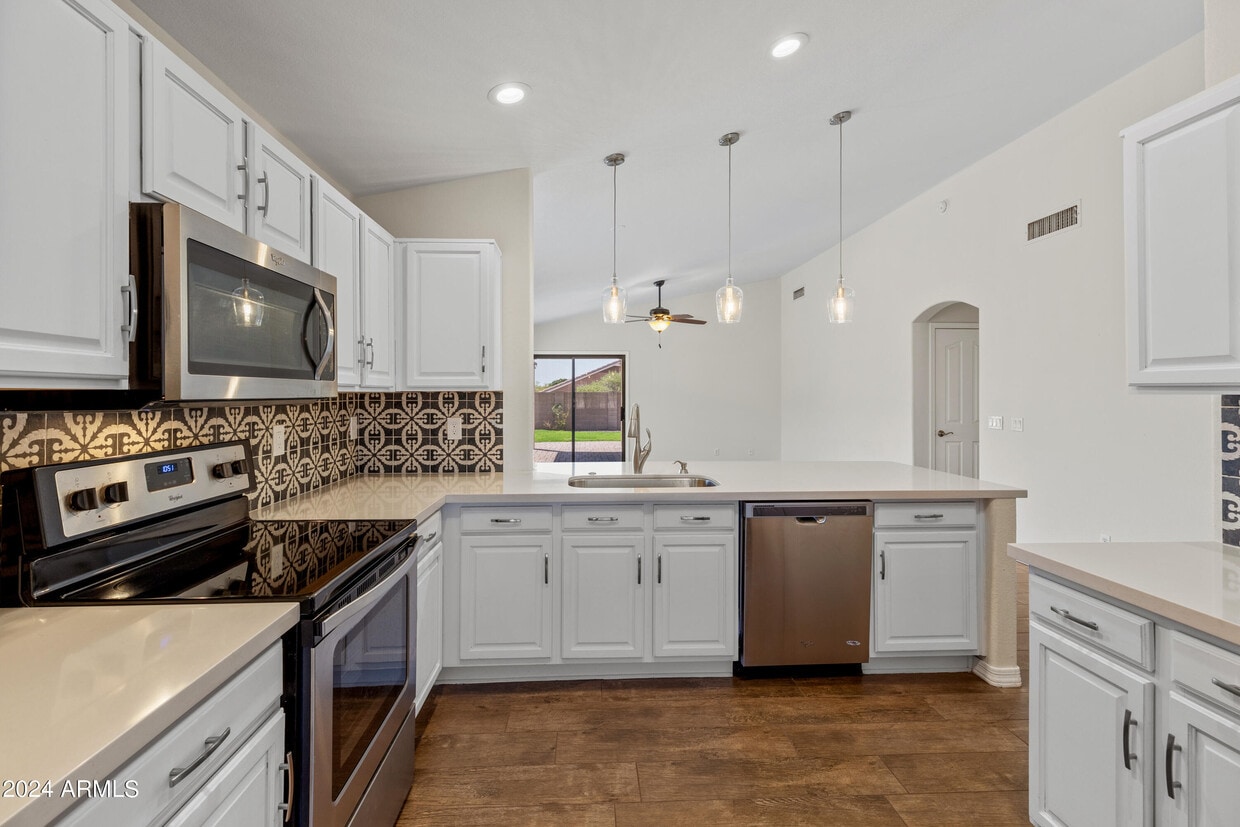 Primary Photo - 6529 W Paso Trail