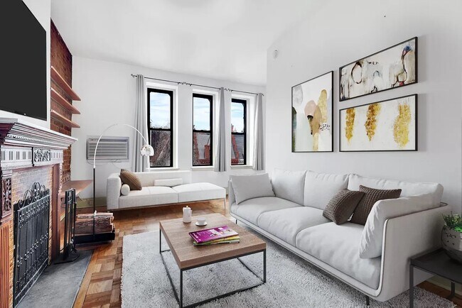 Building Photo - 136 W 81st St