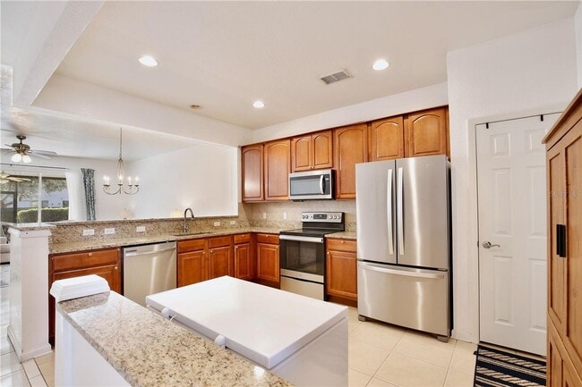 Building Photo - 3 Bedroom/2.5 Bathroom 2 Story Townhouse AVAILABLE APRIL 10th!