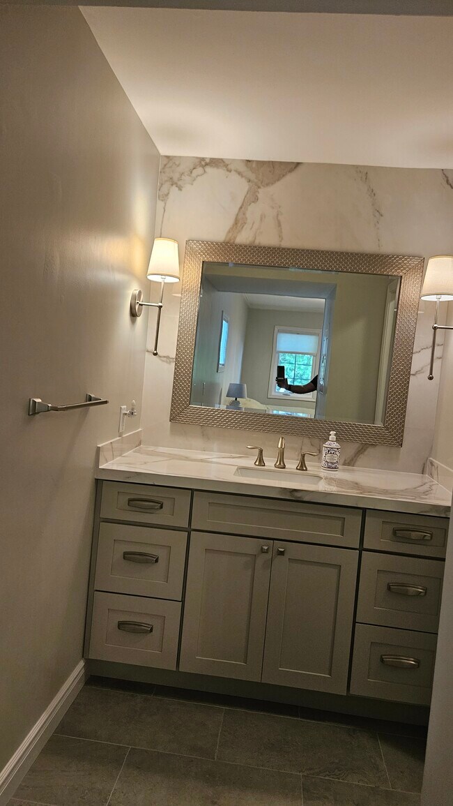 224 Old Pond Ln, Norwich, CT 06360 Townhome Rentals in Norwich CT