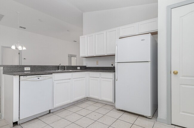 Foto del edificio - 923 Sandy Ridge Dr