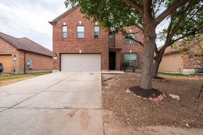 Building Photo - Spacious 3 Bedroom, 2.5 Bath Home in South...