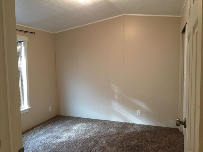 Foto del edificio - Nice manufactured home in North Pointe.