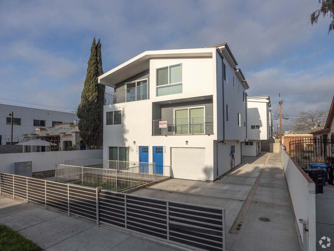 Primary Photo - 1119 N. Berendo St.