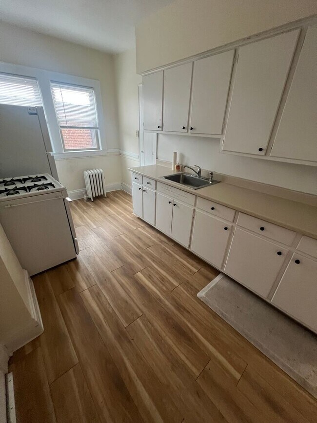 Foto del edificio - 12497 Cedar Rd