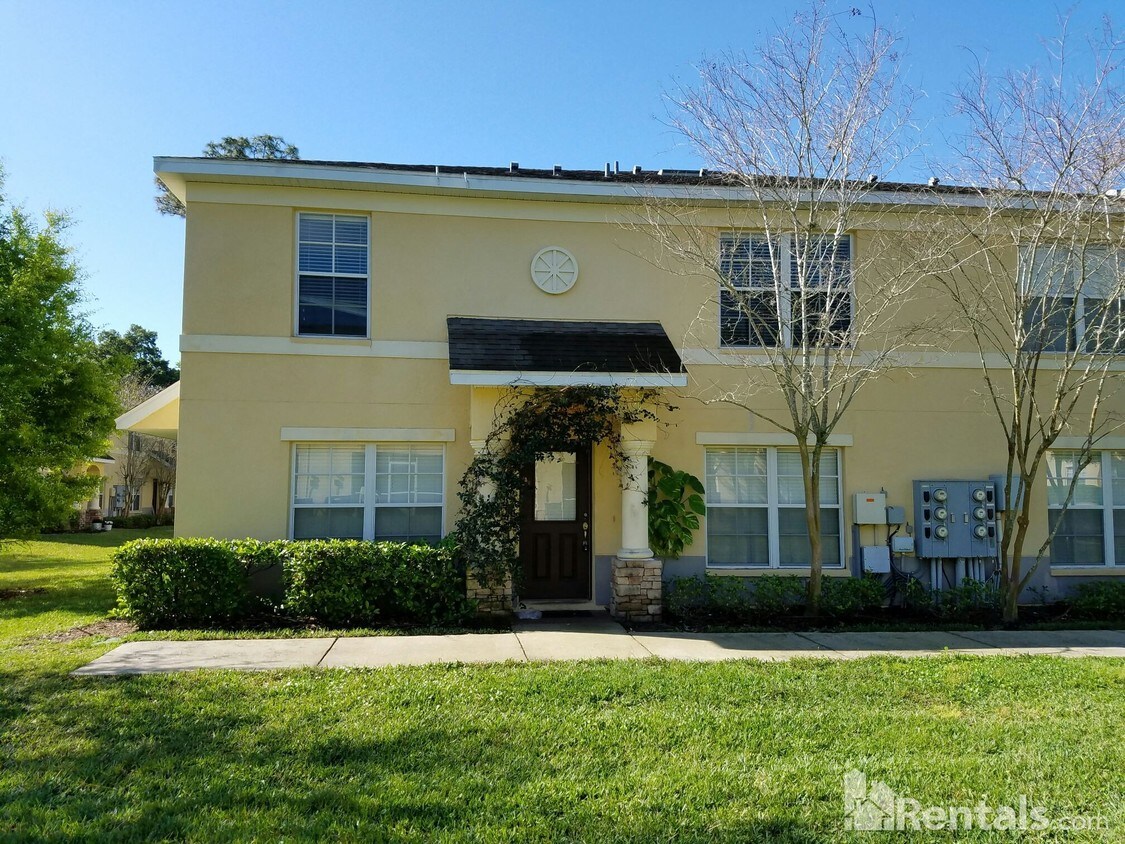 6264 Maisie Rd, Zephyrhills, FL 33542 Condo for Rent in Zephyrhills