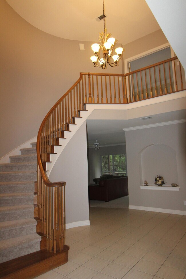 Building Photo - 6500 Winterberry Dr