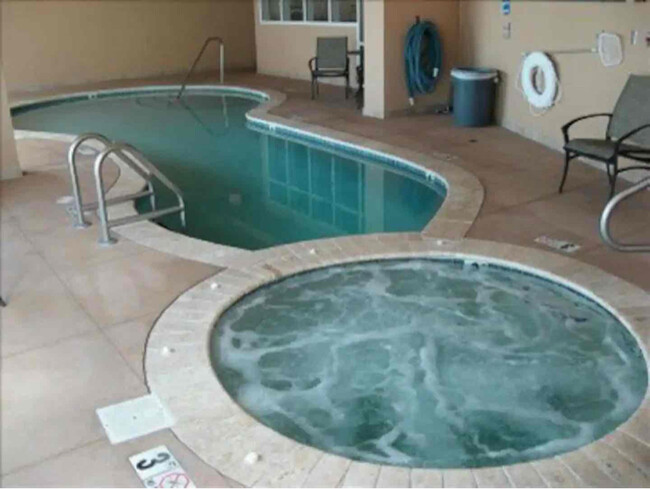 Foto del edificio - 2228 Beach Dr