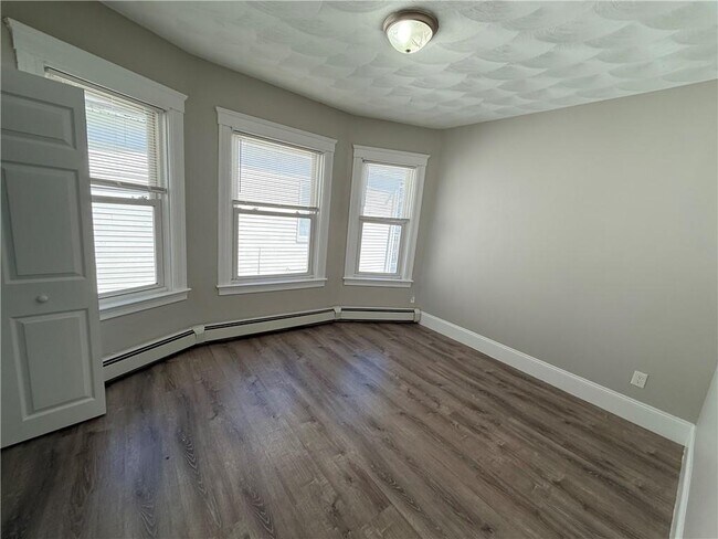 Foto del edificio - 19 Marion Ave N