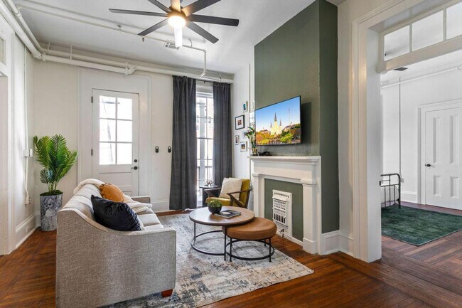 Foto del edificio - 715 St Charles Ave