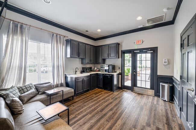 Coffee Lounge - Legacy at Linden Park