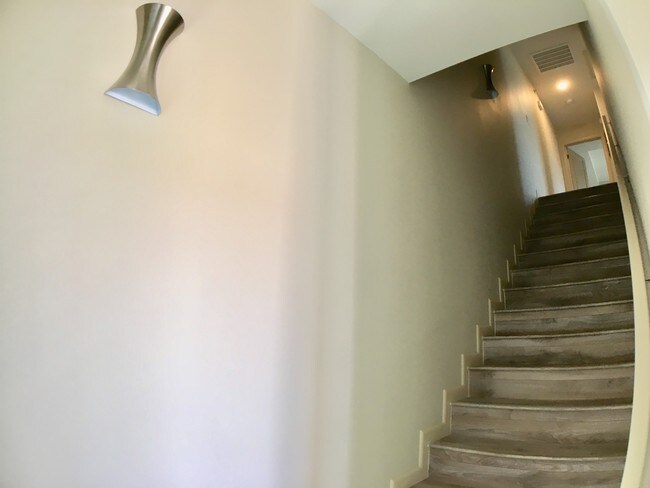 Foto del edificio - 418 Newport Ave